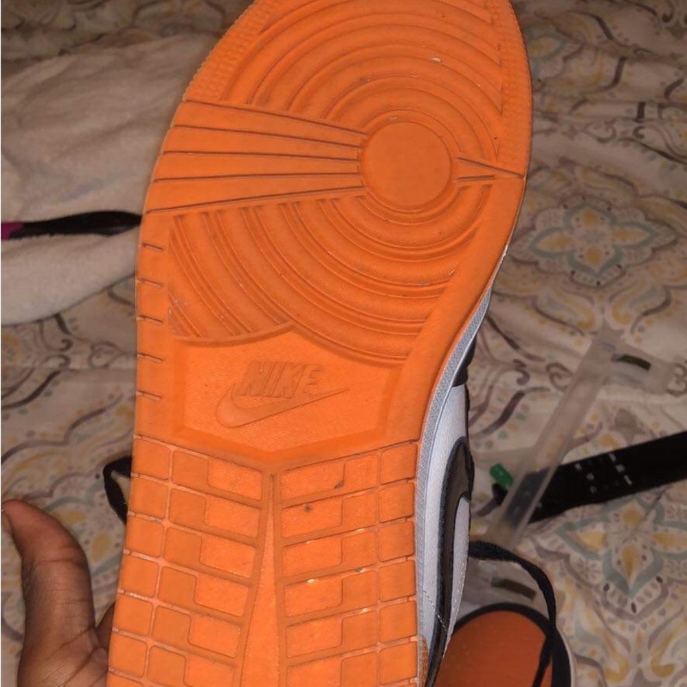Jordan 1 low shattered backboard 2.0